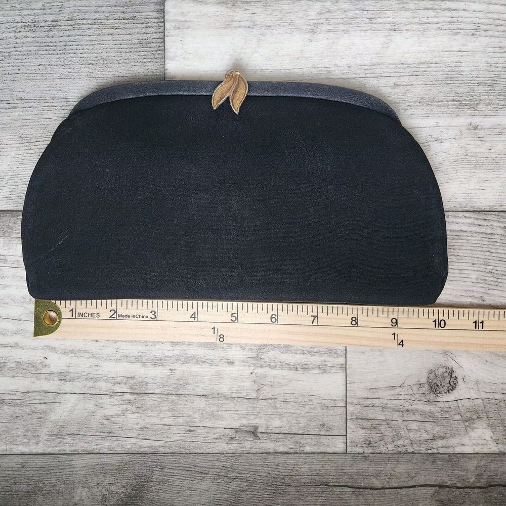 Vintage Women's Black Evening Bag Clutch Purse Gold Tone Clasp Chain - Picture 6 of 7